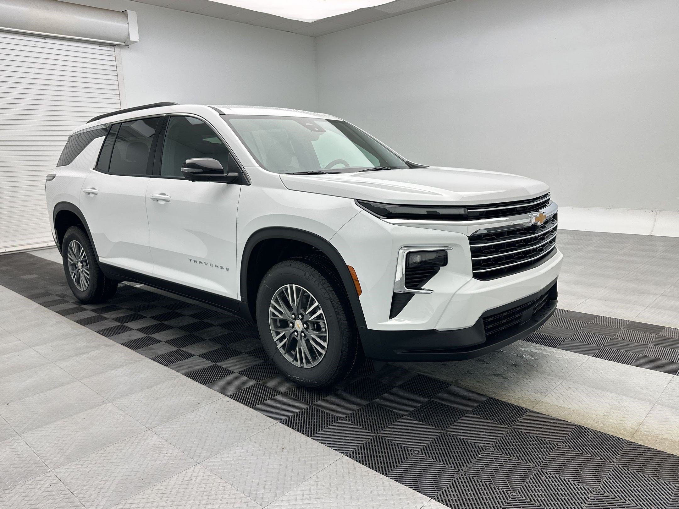 2026 Chevrolet Traverse LT - Photo 7