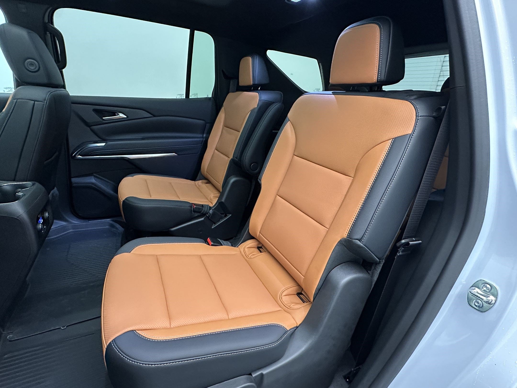 2027 Chevrolet Traverse Z71 - Photo 24