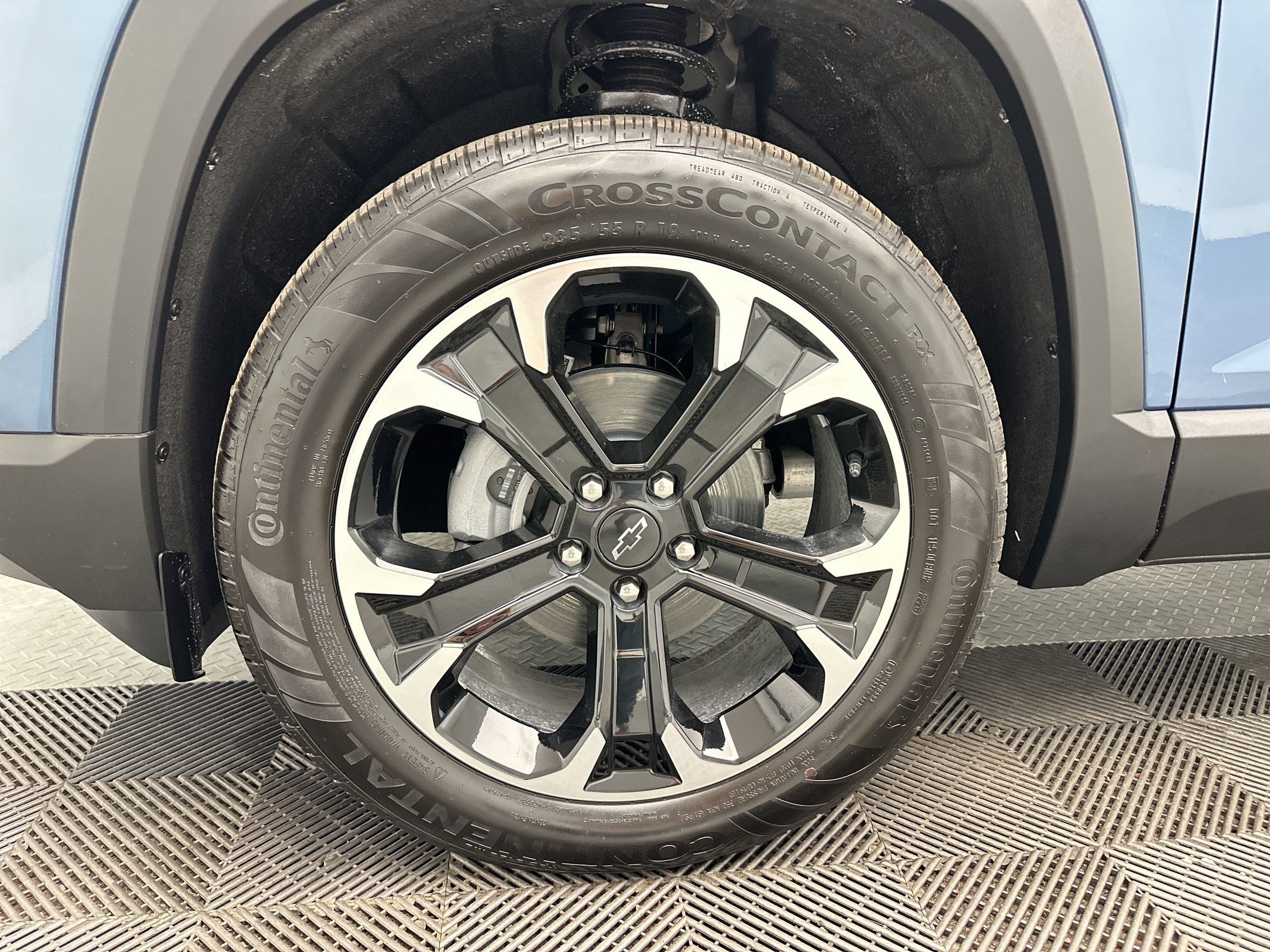 2027 Chevrolet Equinox LT - Photo 13