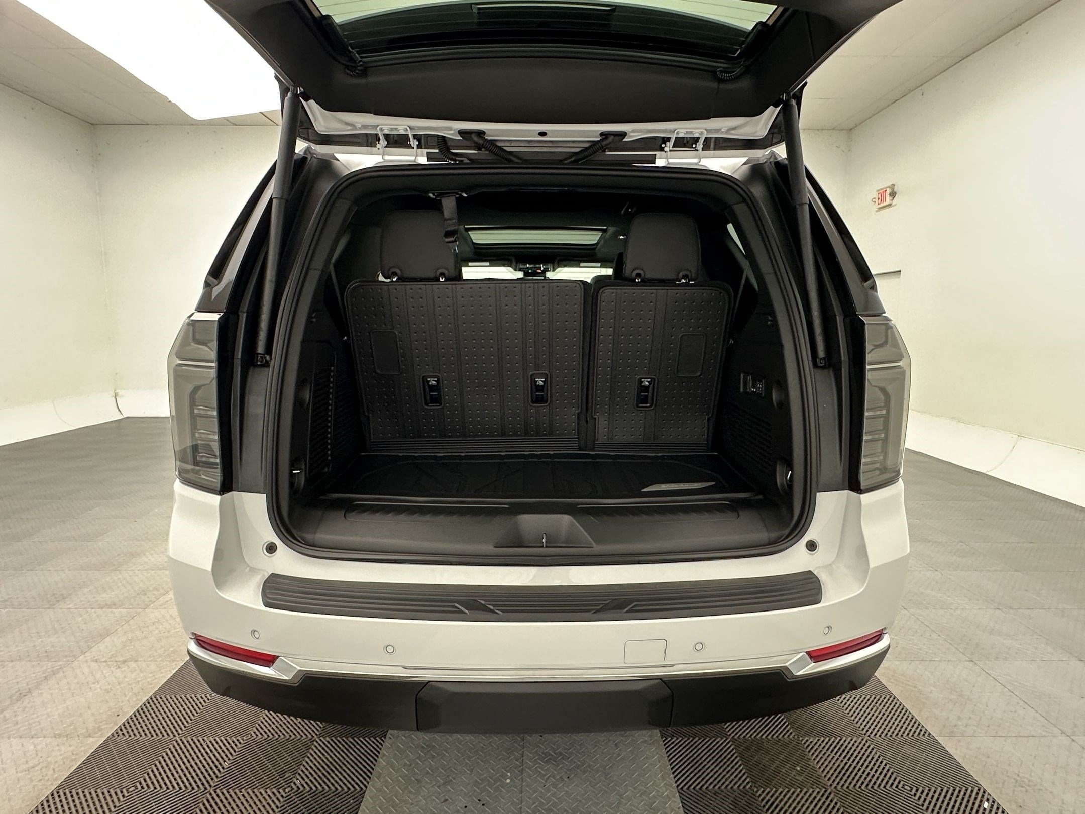 2026 Chevrolet Tahoe LT - Photo 26