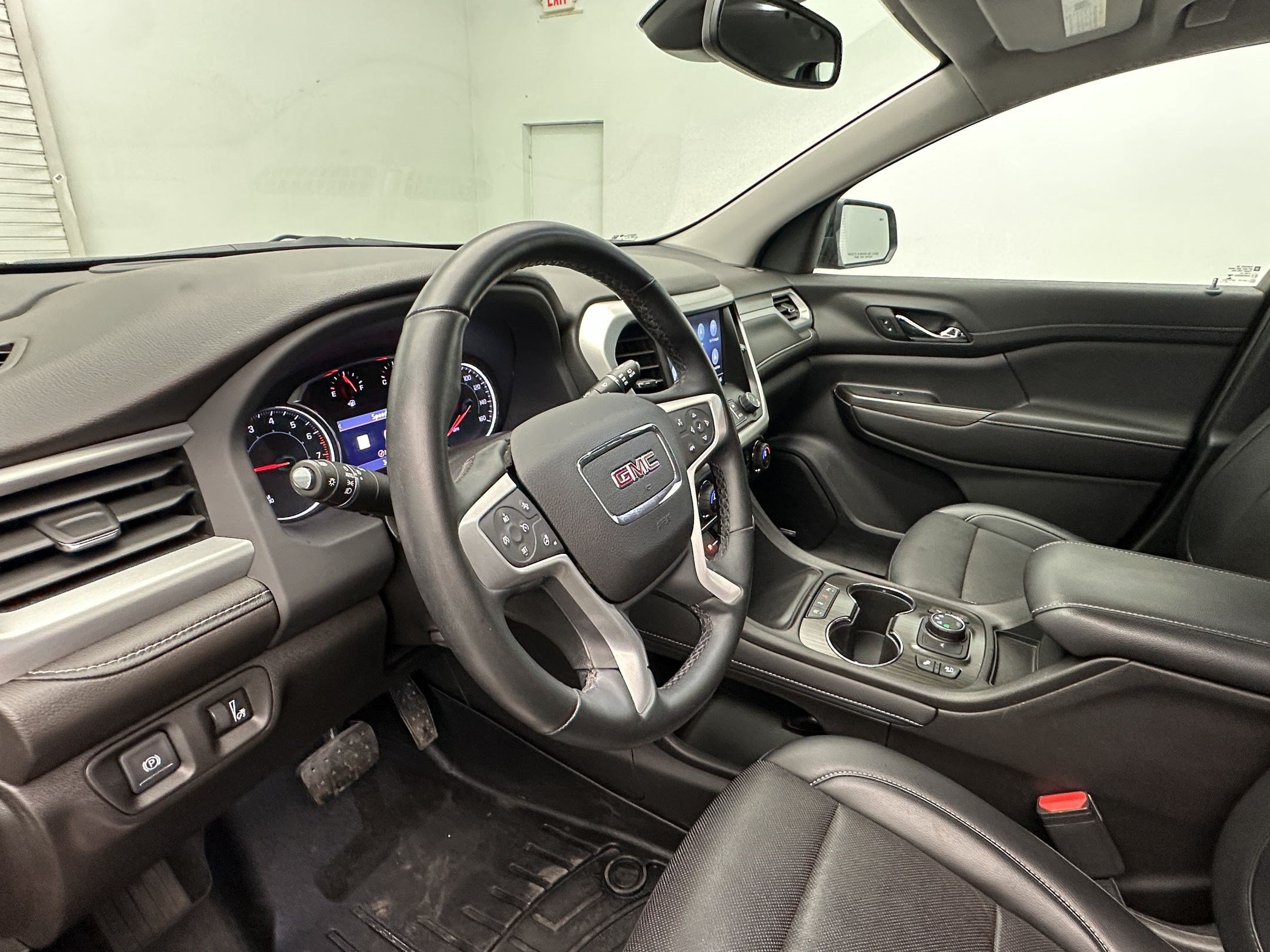 Used 2023 GMC Acadia SLT SUV