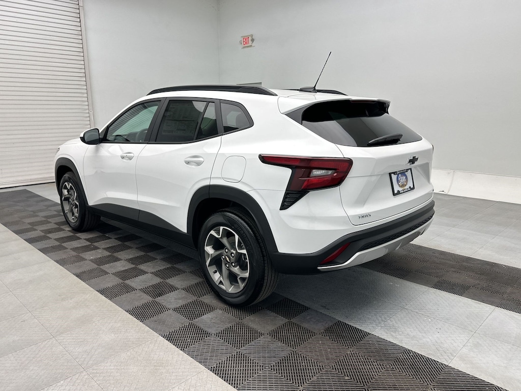New 2026 Chevrolet Trax LT SUV