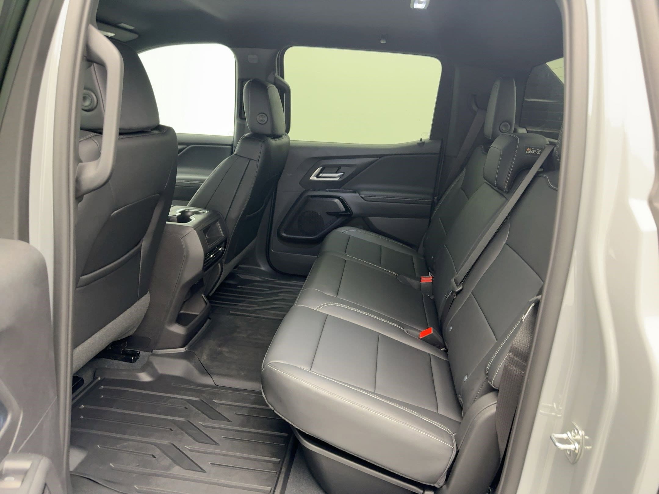 2026 Chevrolet Silverado EV LT - Photo 15