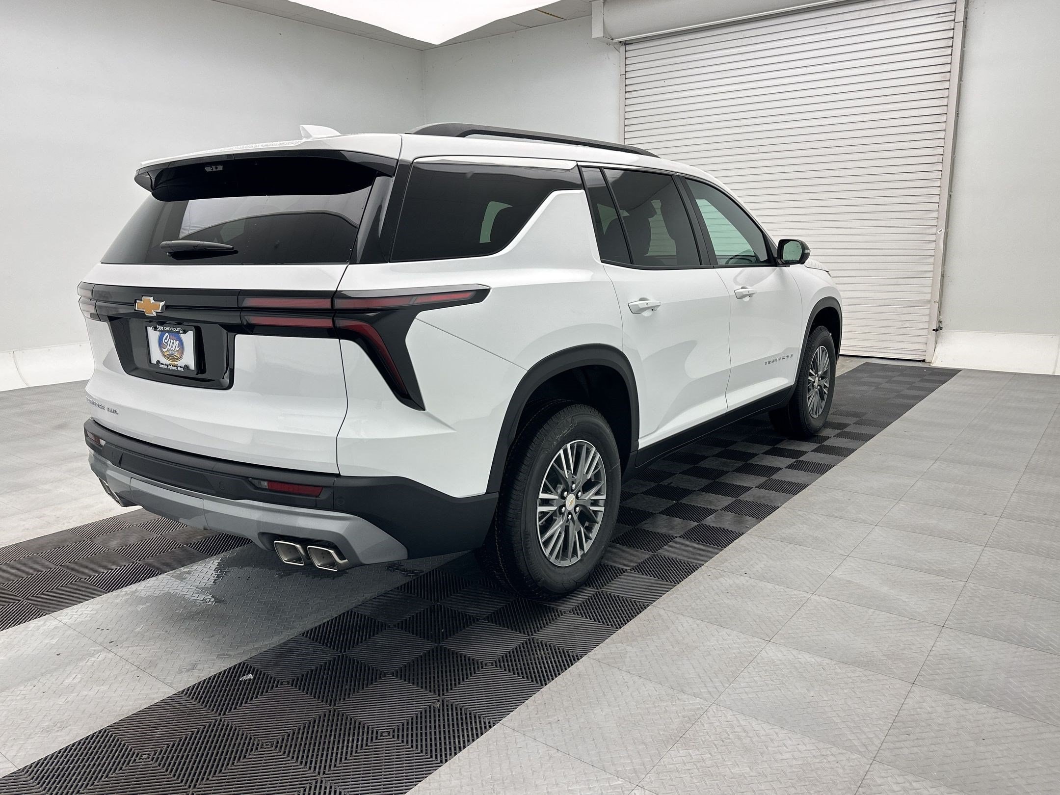 2026 Chevrolet Traverse LT - Photo 9