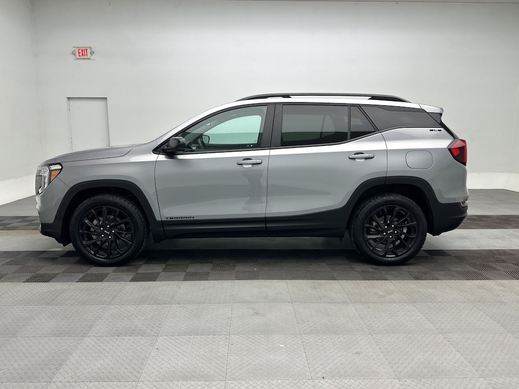 Used 2024 GMC Terrain SLE SUV