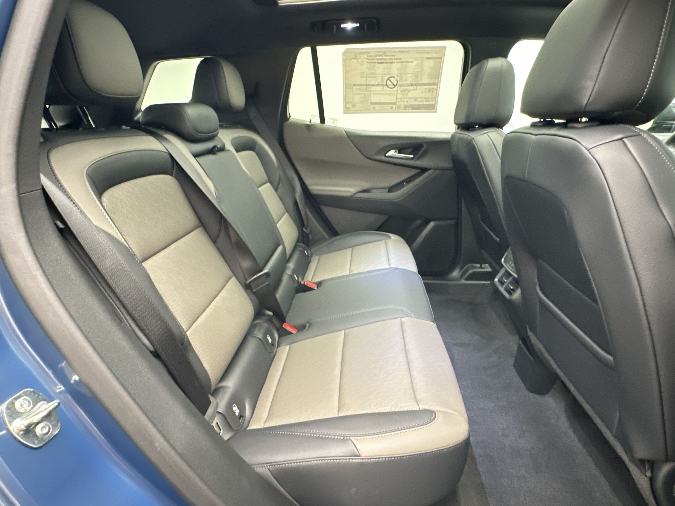 2027 Chevrolet Equinox LT - Photo 31