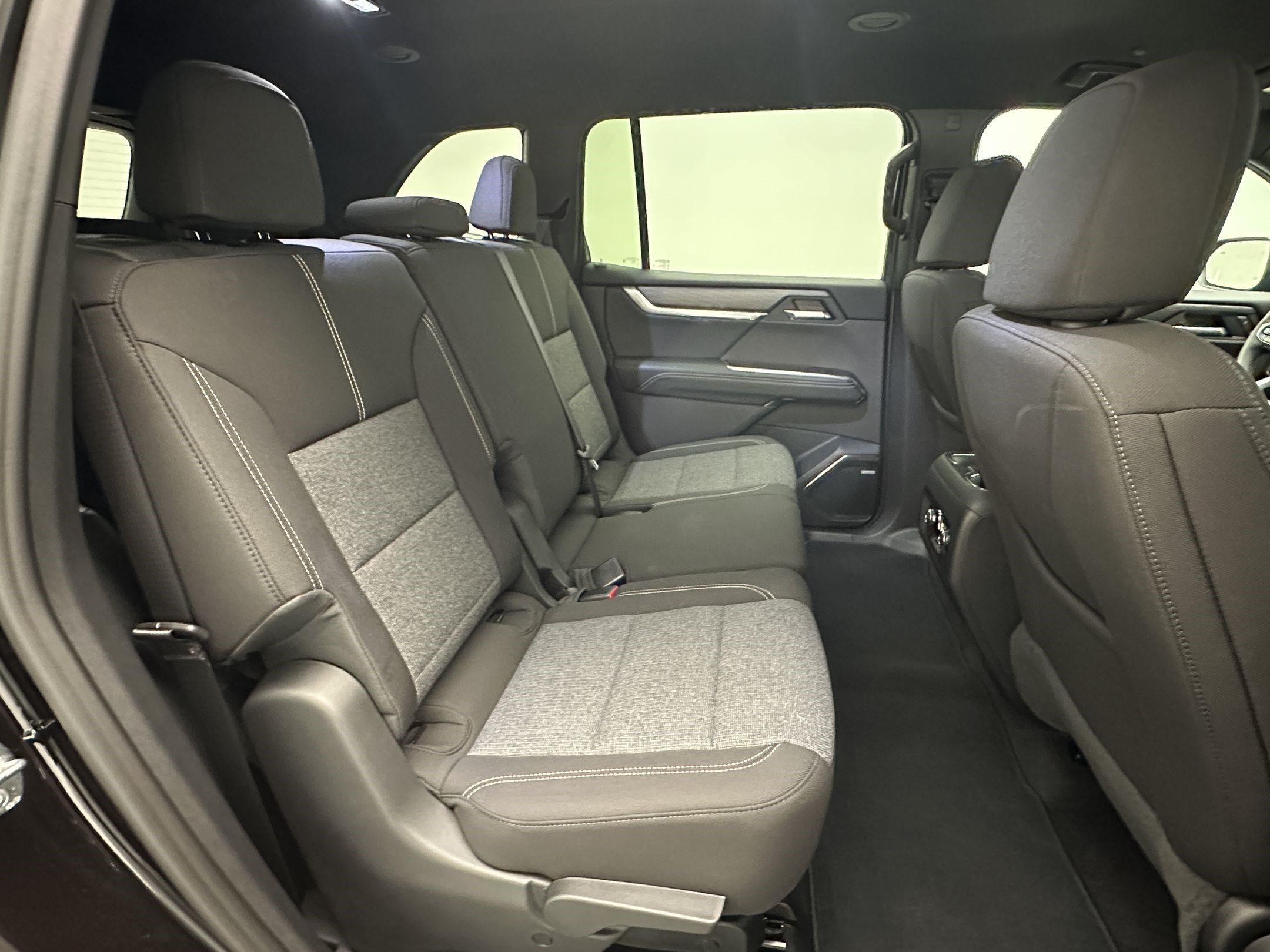 2026 GMC Acadia Elevation - Photo 31