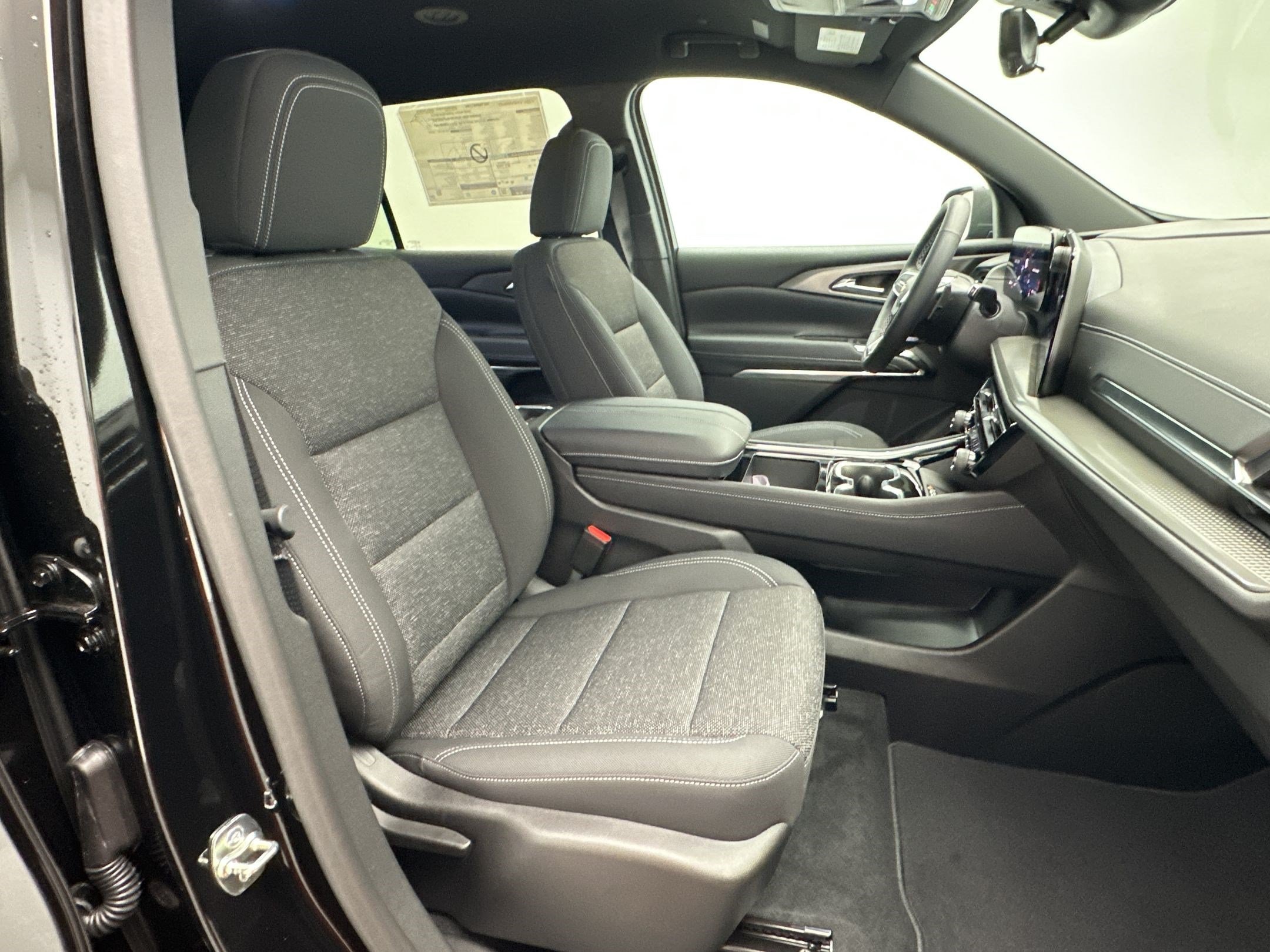 2026 Chevrolet Traverse LT - Photo 25