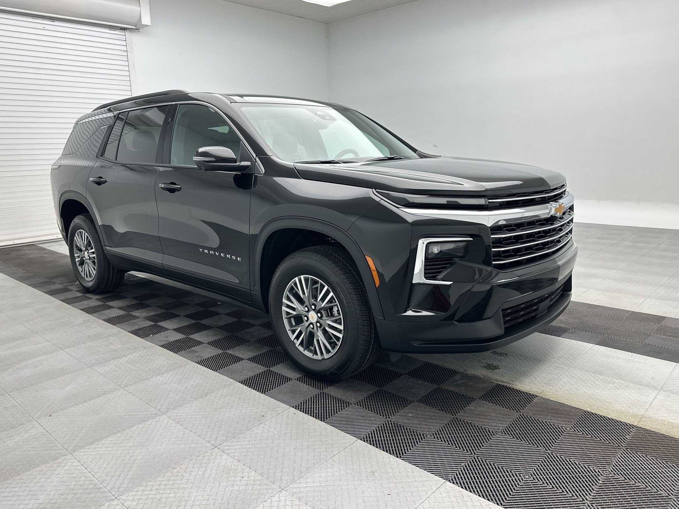2026 Chevrolet Traverse LT - Photo 7