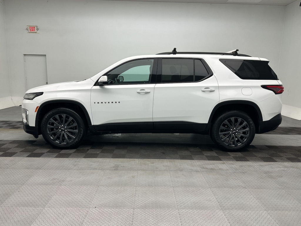 Used 2023 Chevrolet Traverse RS SUV