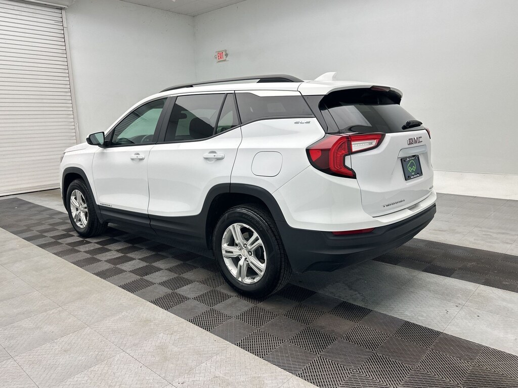 Used 2024 GMC Terrain SLE SUV