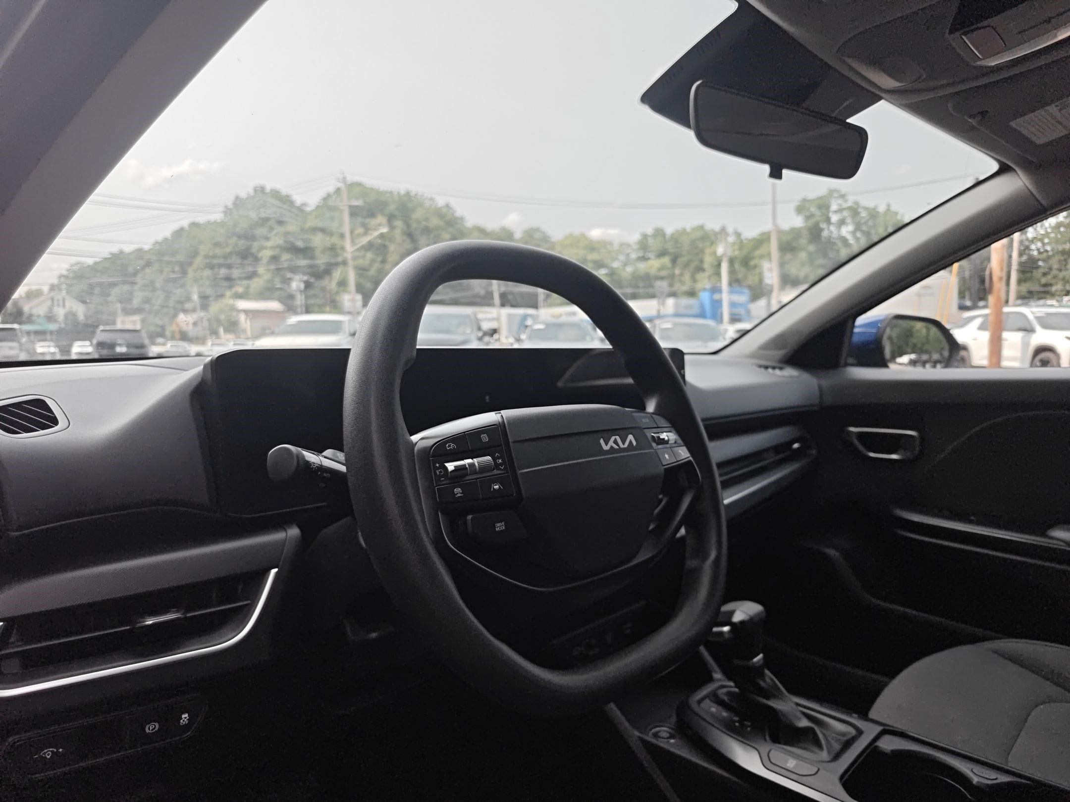 2025 Kia K4 LXS - Photo 4