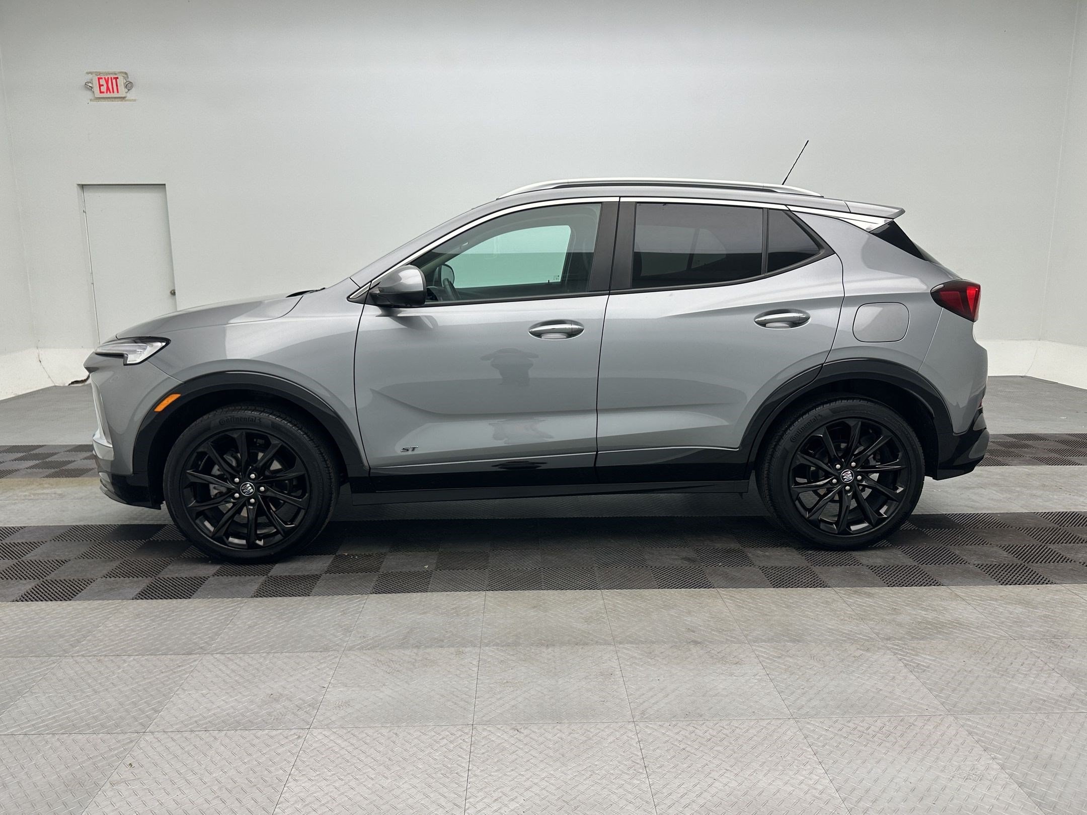 2025 Buick Encore GX Sport Touring - Photo 2
