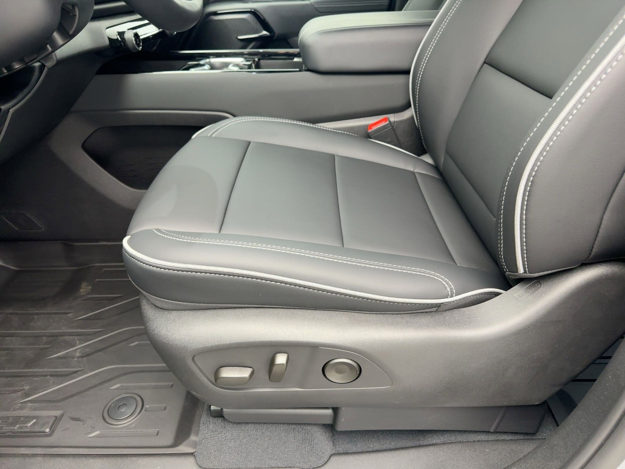 2026 Chevrolet Silverado EV LT - Photo 14