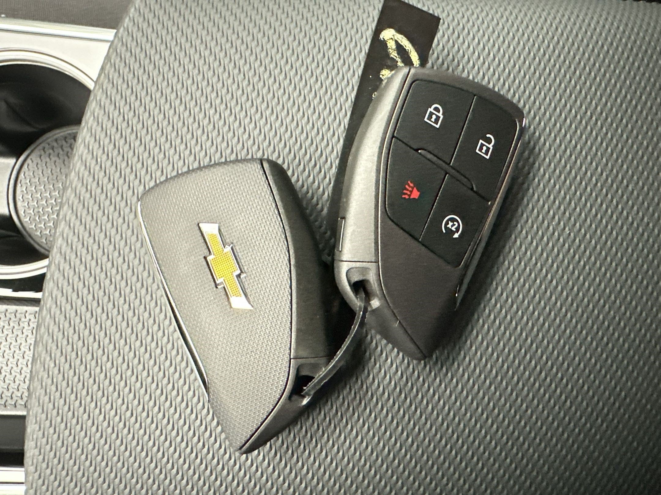 2027 Chevrolet Equinox LT - Photo 31