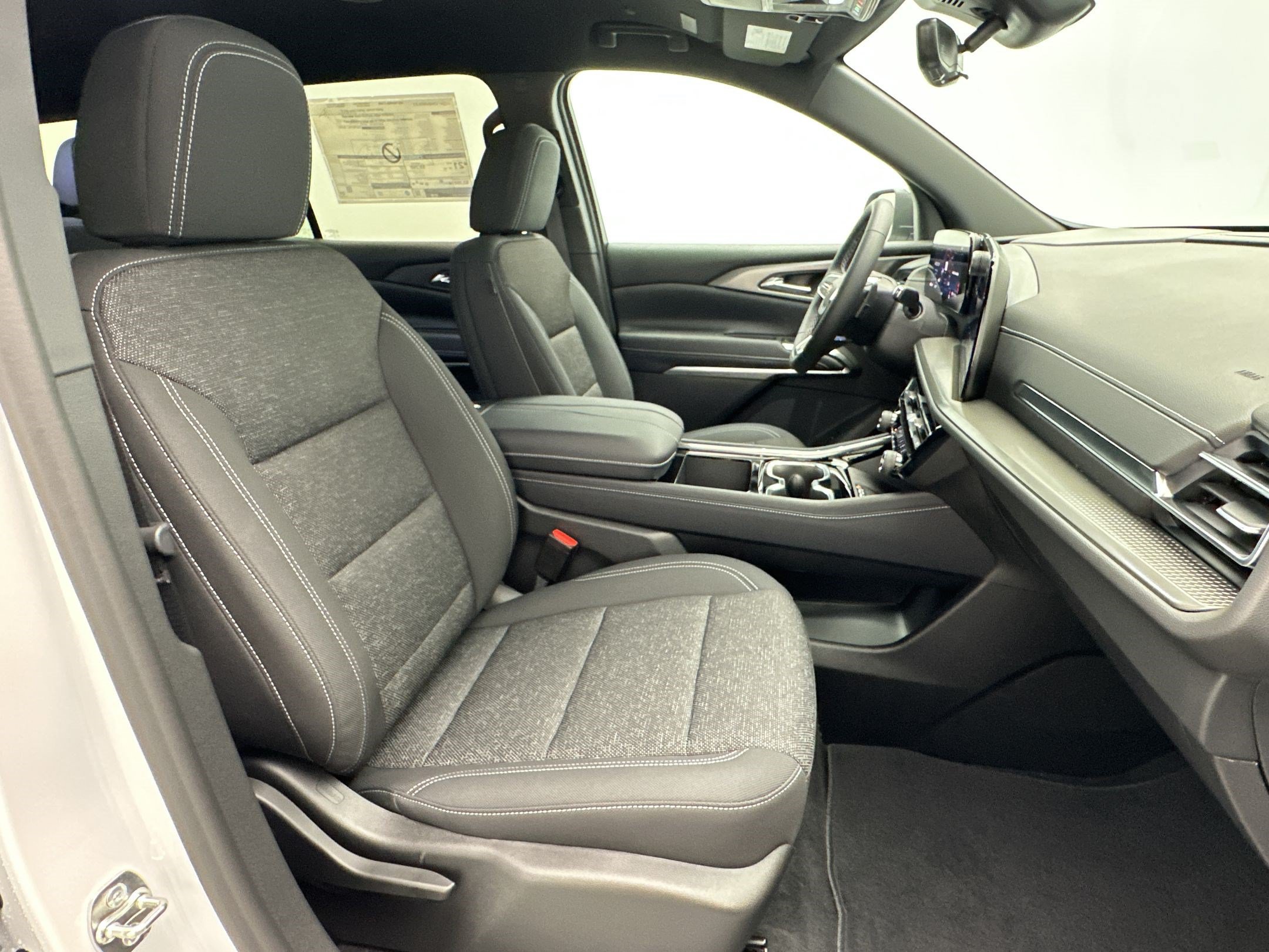 2026 Chevrolet Traverse LT - Photo 25
