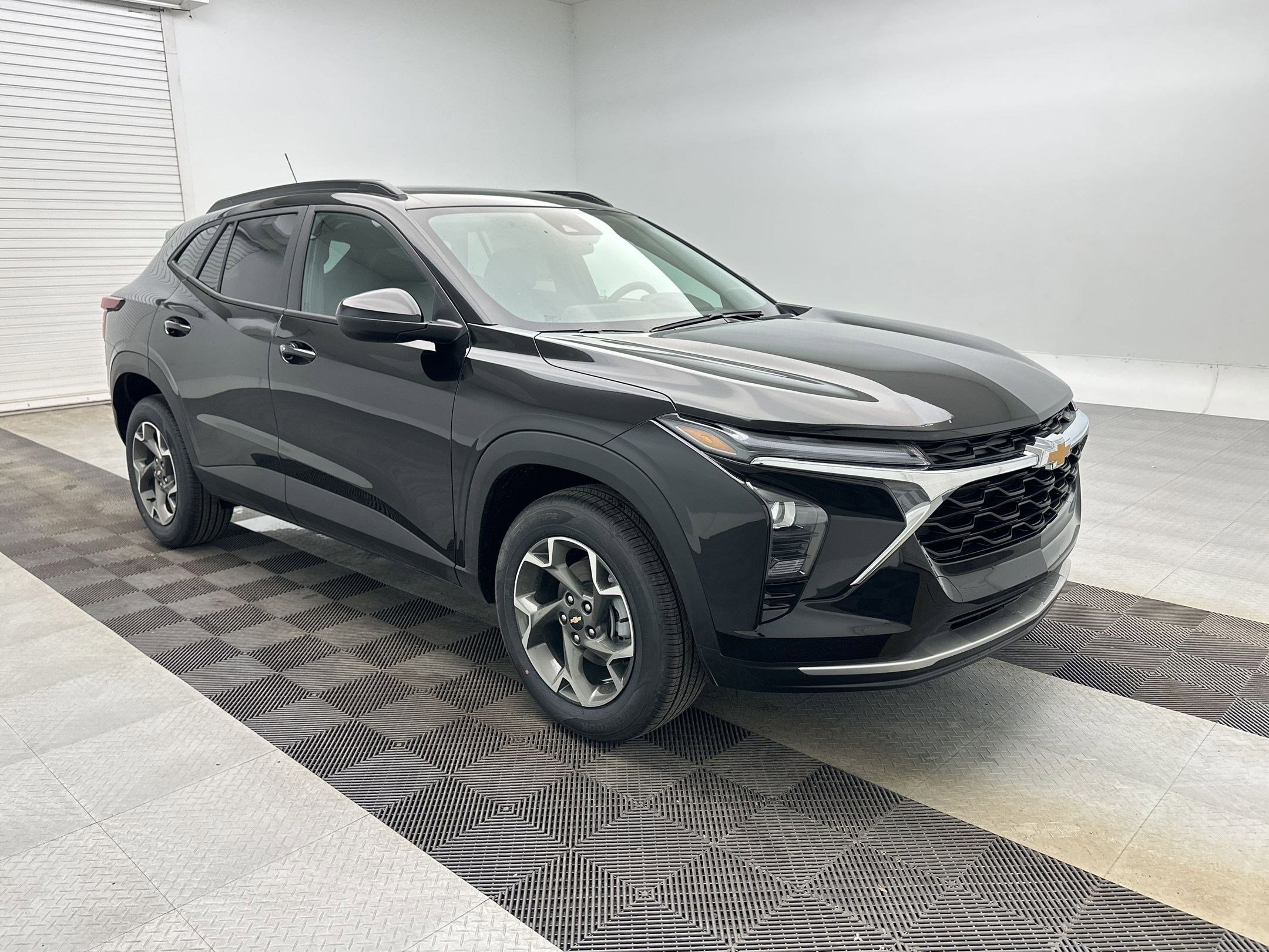 2026 Chevrolet Trax LT - Photo 7