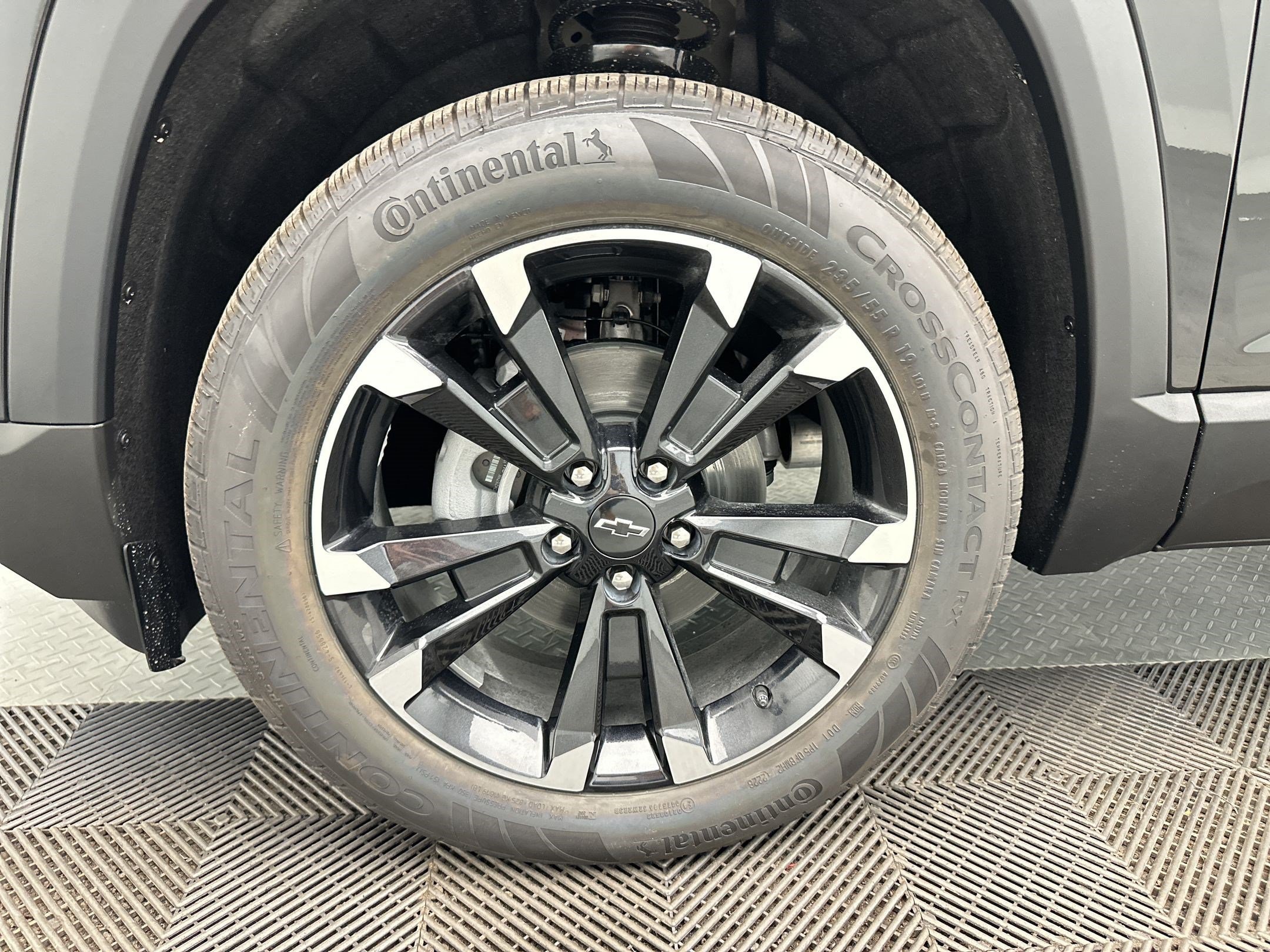 2027 Chevrolet Equinox RS - Photo 12