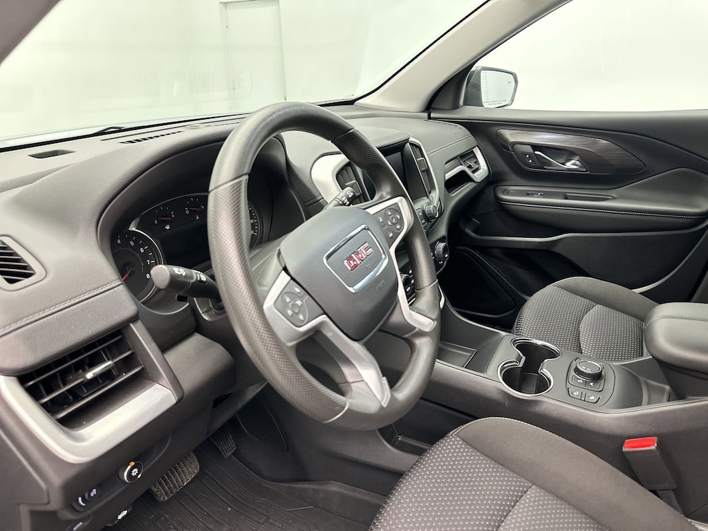 Used 2024 GMC Terrain SLE SUV