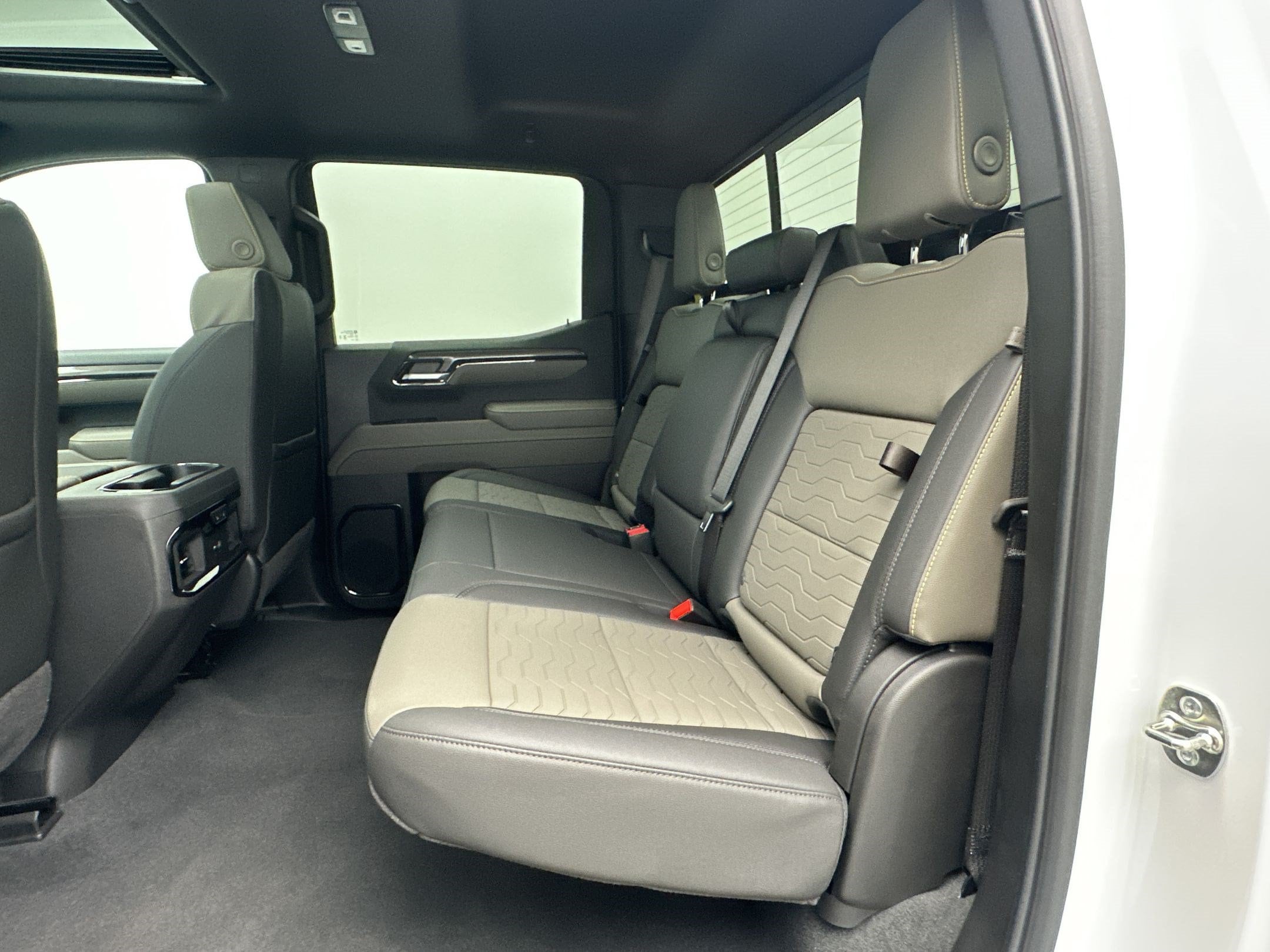 2026 Chevrolet Silverado 1500 ZR2 - Photo 22