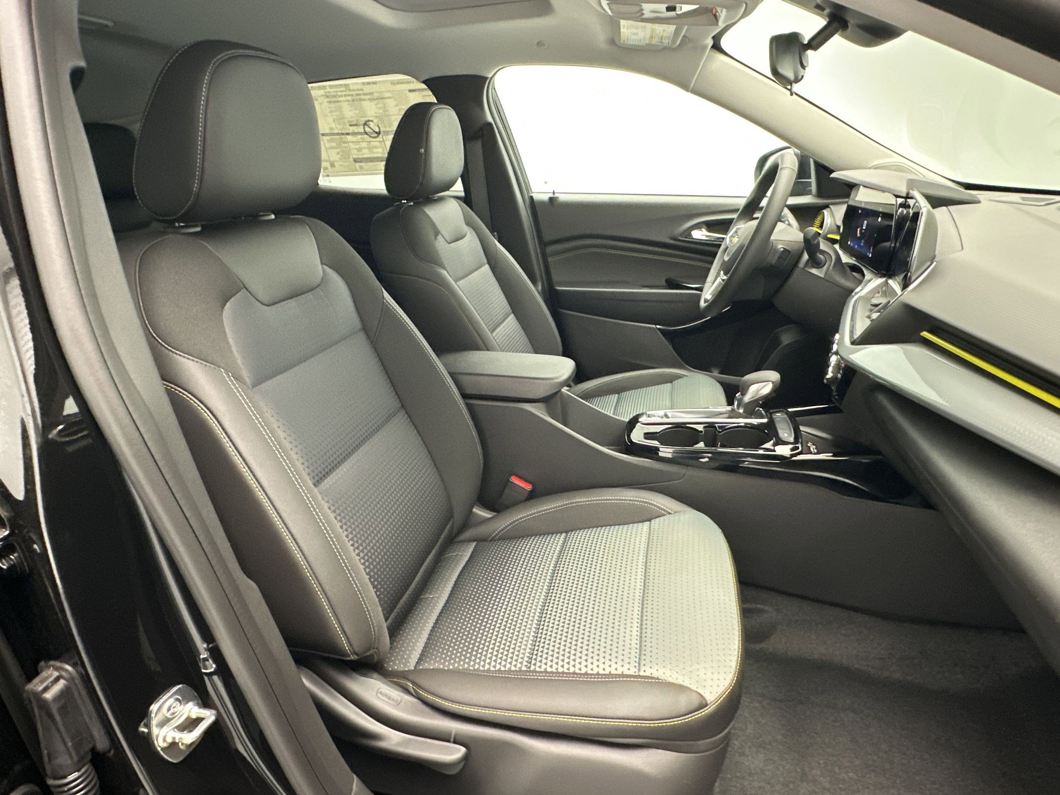 2026 Chevrolet Trax LT - Photo 28