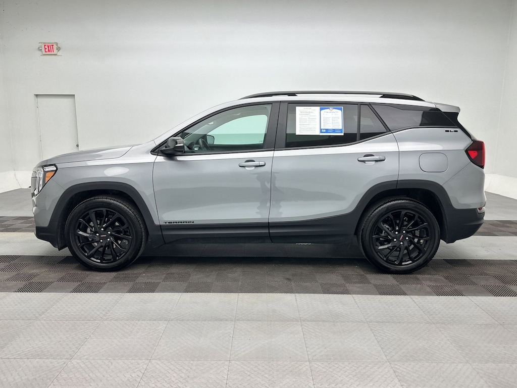 Used 2024 GMC Terrain SLE SUV