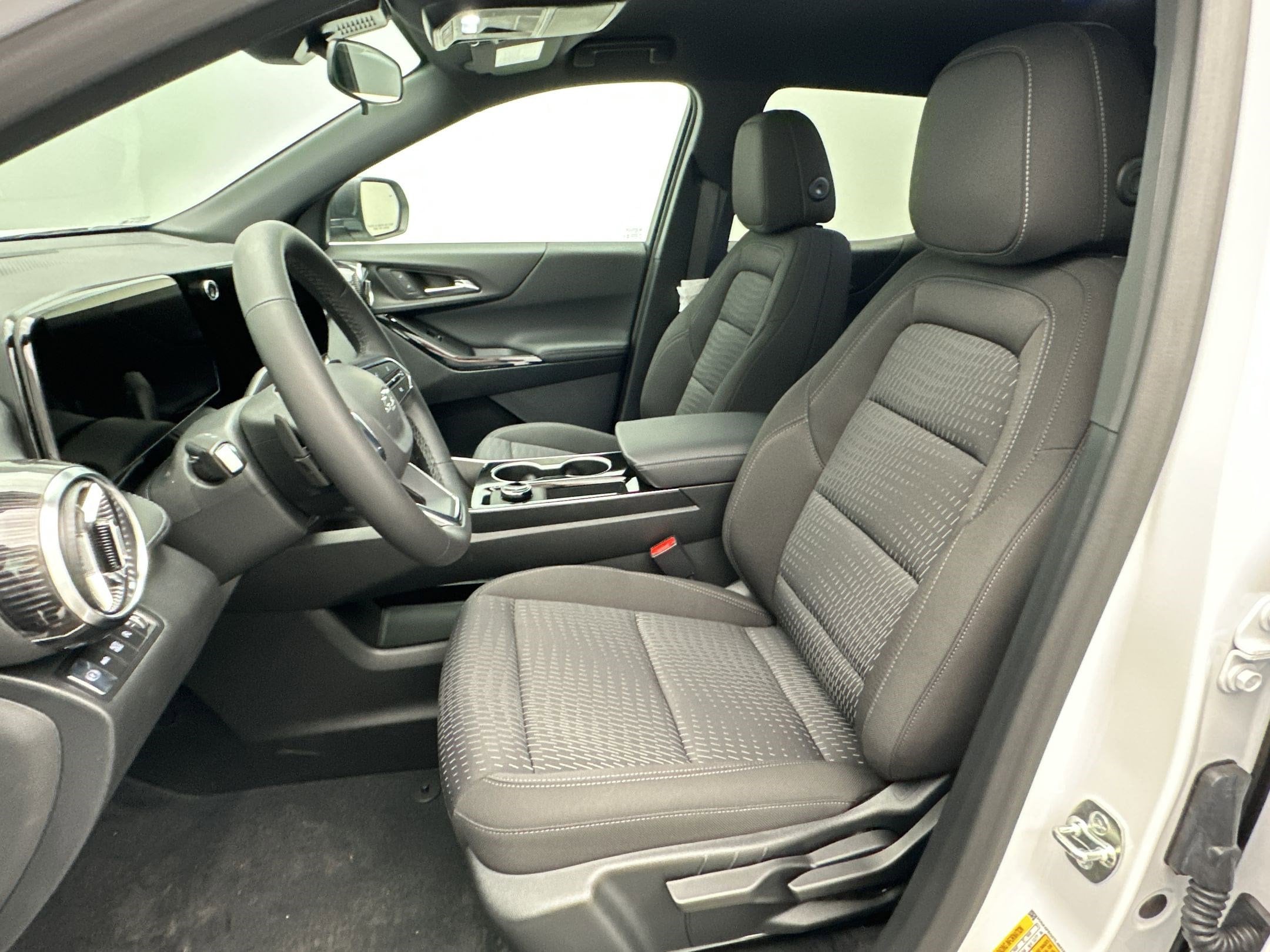 2026 Chevrolet Equinox LT - Photo 7