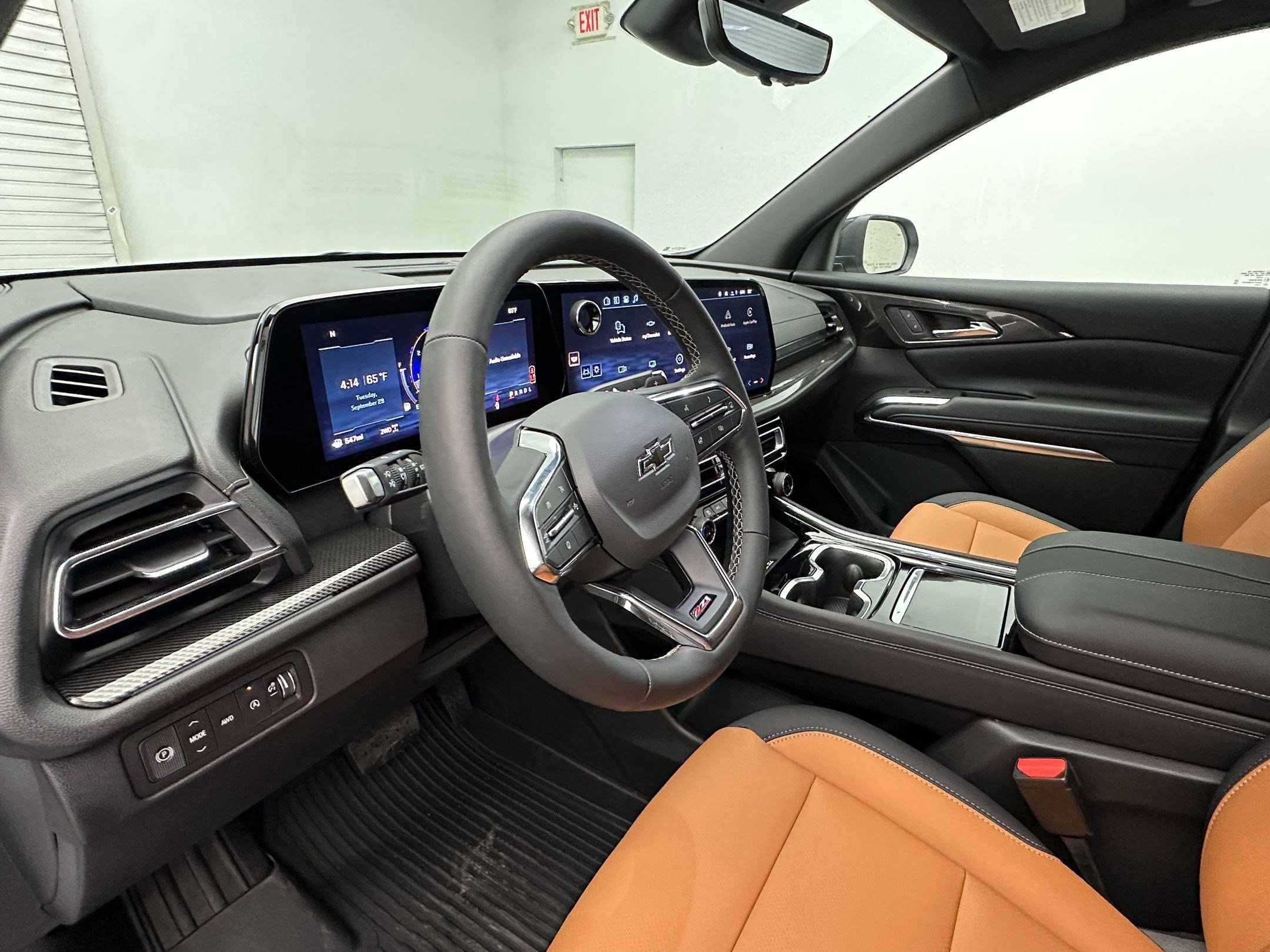 2027 Chevrolet Traverse Z71 - Photo 4