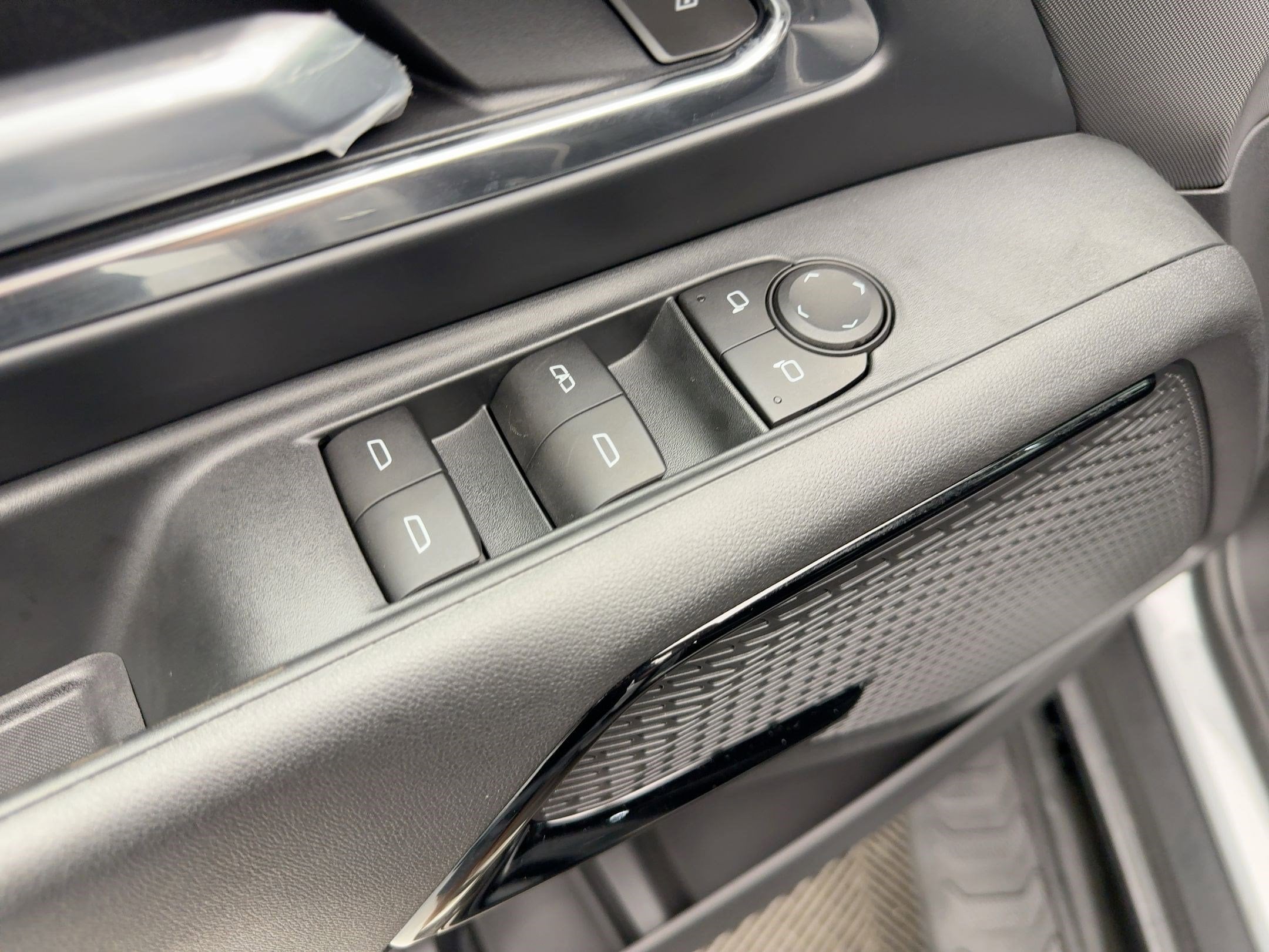 2026 Chevrolet Silverado EV LT - Photo 20