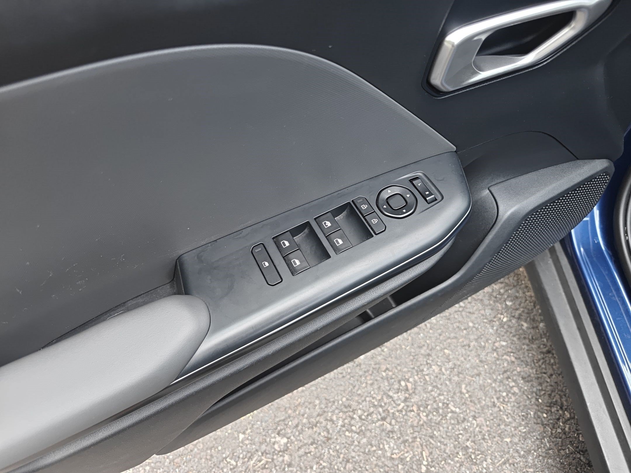 2025 Kia K4 LXS - Photo 15