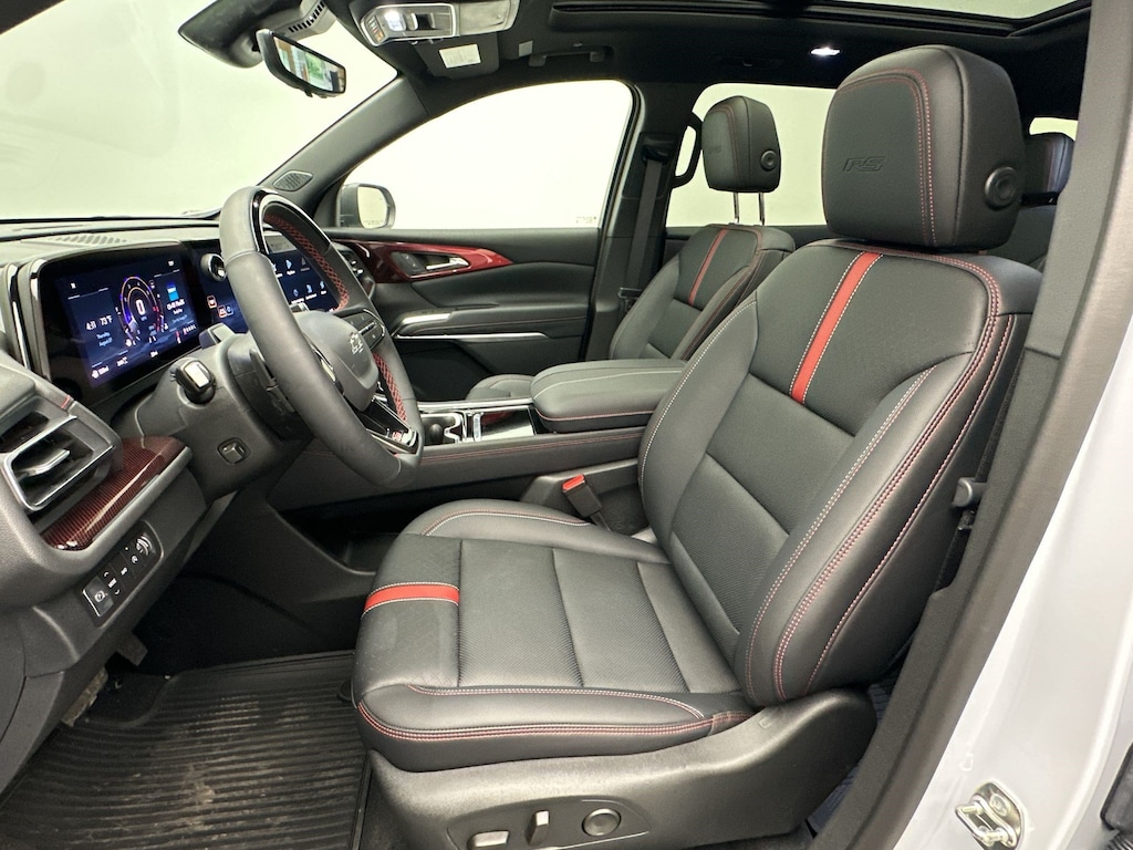 Used 2026 Chevrolet Traverse RS SUV