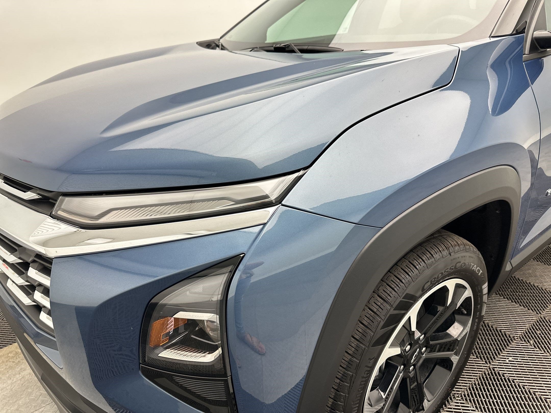 2027 Chevrolet Equinox LT - Photo 12