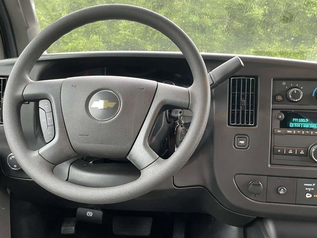 2025 Chevrolet Express Cargo Work Van - Photo 18