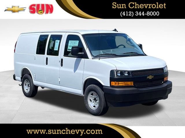 2025 Chevrolet Express 2500 Work Van HD's photo