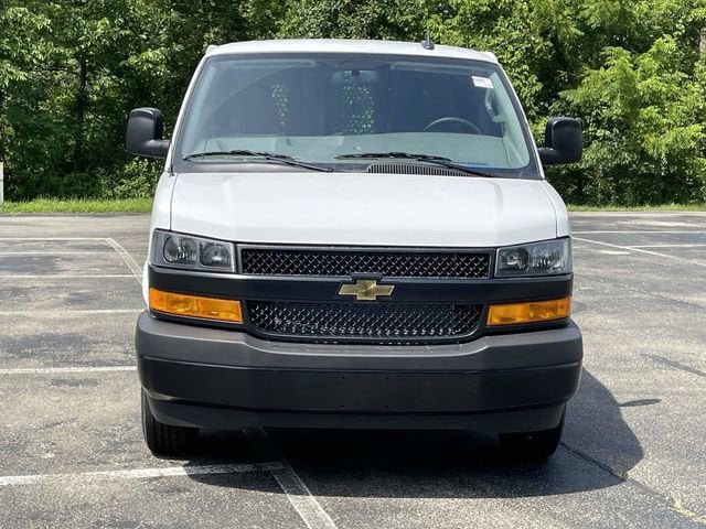 2025 Chevrolet Express Cargo Work Van - Photo 9
