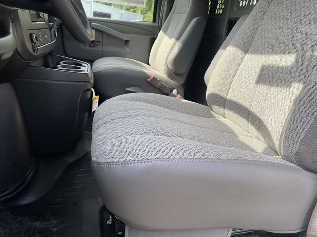 2025 Chevrolet Express Cargo Work Van - Photo 13