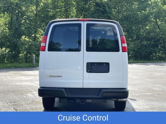 2025 Chevrolet Express Cargo Work Van - Photo 6