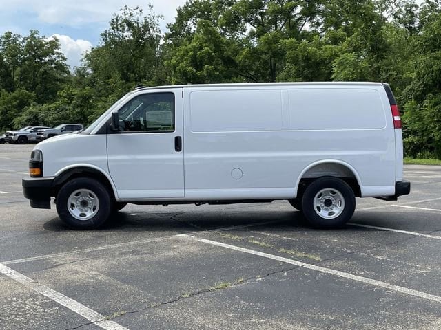 2025 Chevrolet Express Cargo Work Van - Photo 7