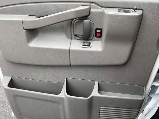 2025 Chevrolet Express Cargo Work Van - Photo 23