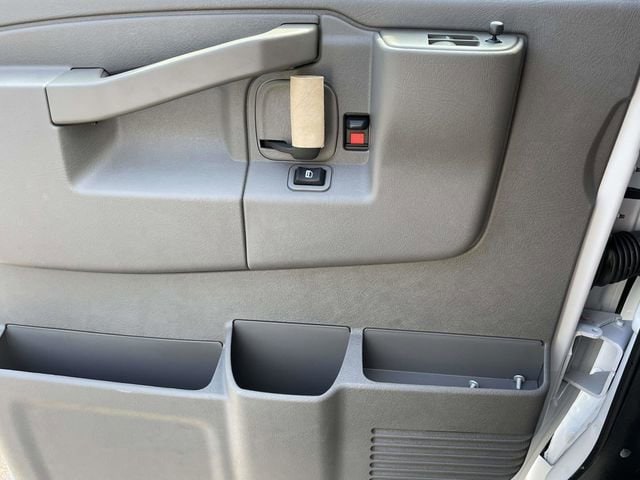 2025 Chevrolet Express Cargo Work Van - Photo 23