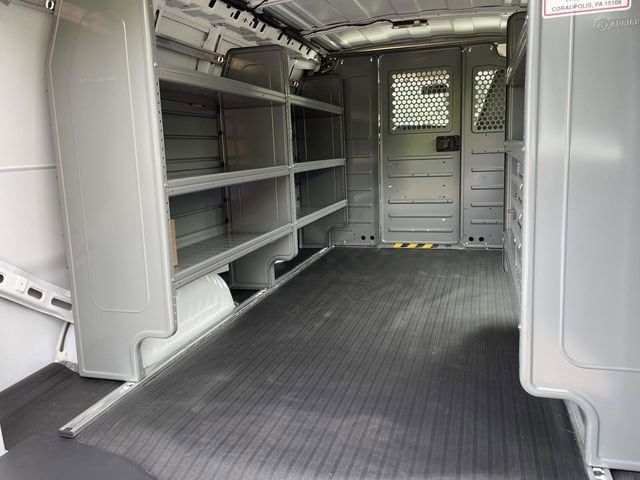 2025 Chevrolet Express Cargo Work Van - Photo 15