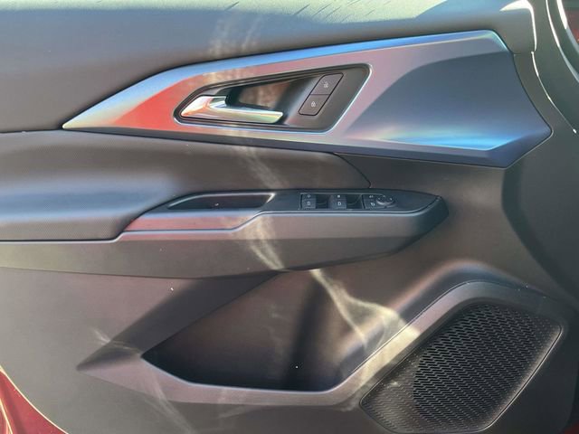2025 Chevrolet Equinox EV LT - Photo 30
