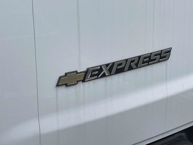 2025 Chevrolet Express Cargo Work Van - Photo 11