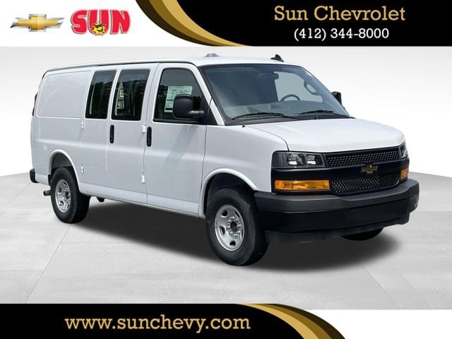 2025 Chevrolet Express 2500 Work Van HD's photo