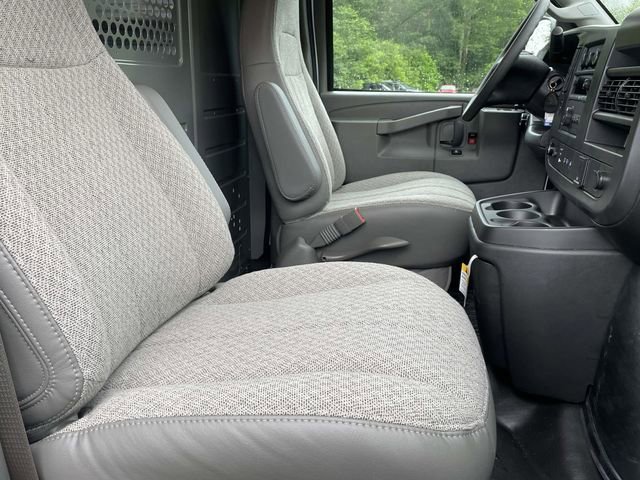 2025 Chevrolet Express Cargo Work Van - Photo 17