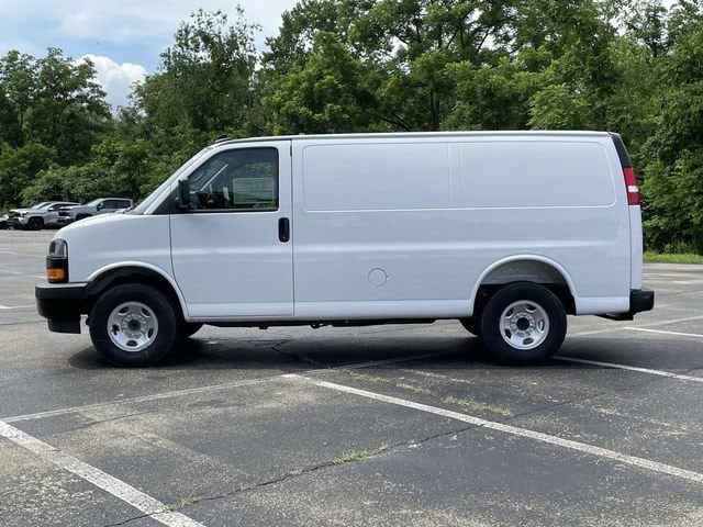 2025 Chevrolet Express Cargo Work Van - Photo 6