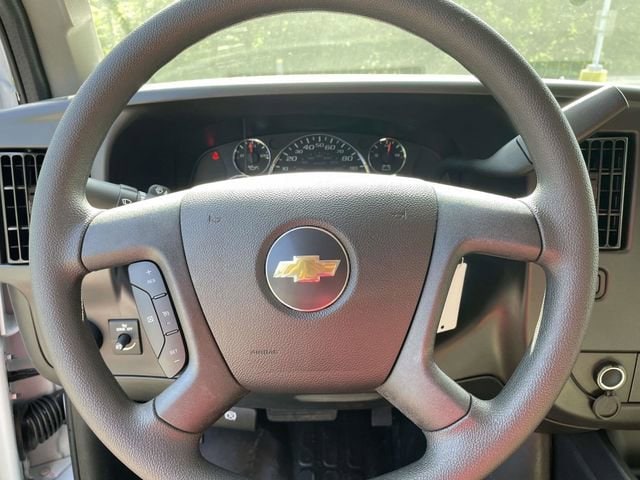 2025 Chevrolet Express Cargo Work Van - Photo 25