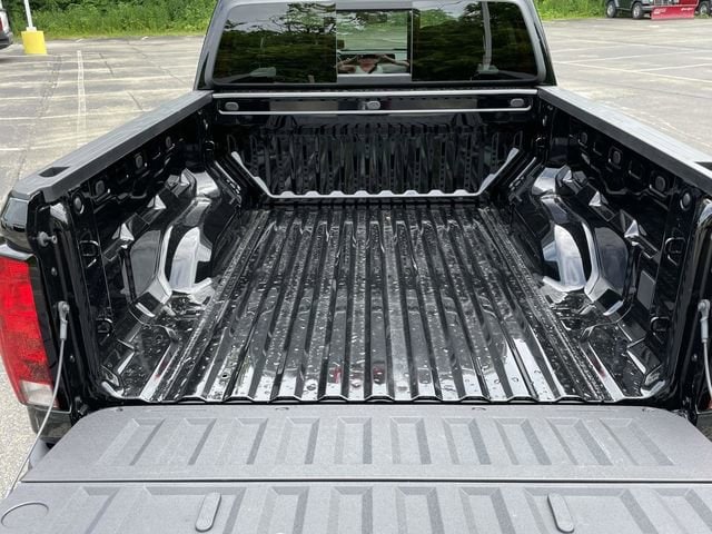 2025 Chevrolet Colorado LT - Photo 16