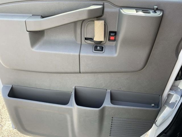 2025 Chevrolet Express Cargo Work Van - Photo 23