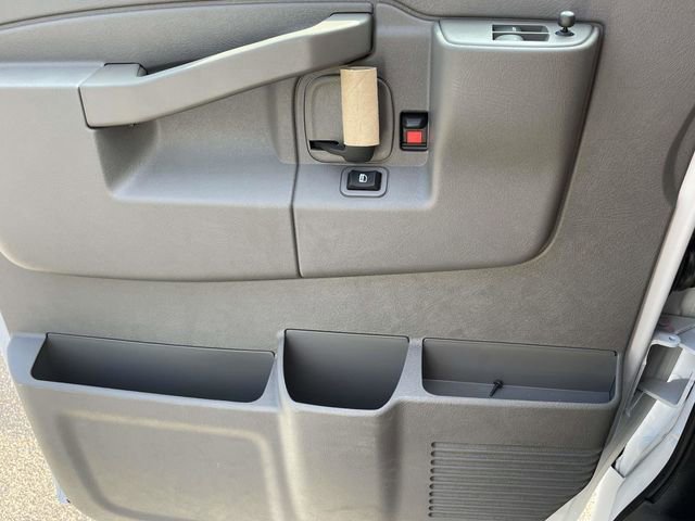 2025 Chevrolet Express Cargo Work Van - Photo 22